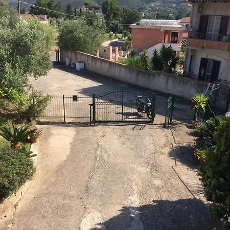 Casa Vacanze La Tuia Castellabate Buitenkant foto
